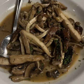Russell's Restaurant - Seasonal Foraged Mushrooms - Steakhouses Near Me - Bothell, Washington Russell's Restaurant - Seasonal Foraged Mushrooms - Steakhouses Near Me - Bothell, Washington