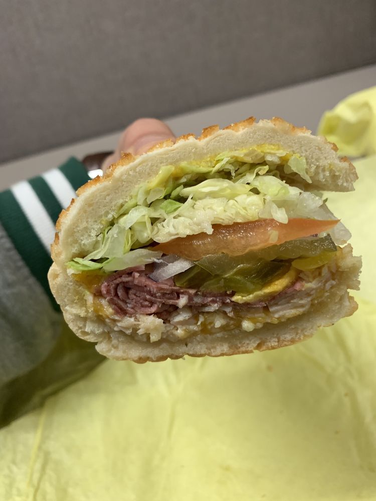 ROXIE DELI AND BARBEQUE EAST SAC & DOWNTOWN 386 Photos & 939