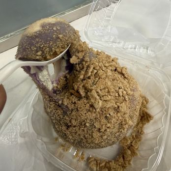 Golden Sponge - Bakeries Near Me - Flushing, New York
