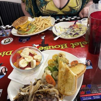 Omelet House 50's Diner - Our food - Breakfast & Brunch Near Me - Las Vegas, Nevada Omelet House 50's Diner - Our food - Breakfast & Brunch Near Me - Las Vegas, Nevada