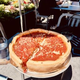 Vegetarian Deep Dish Pizza Vegetarian Deep Dish Pizza