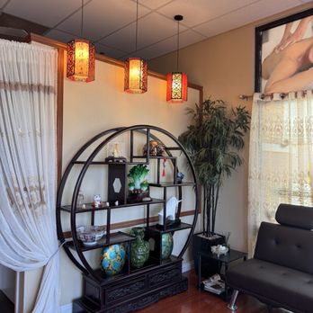 Happy Feet Reflexology - Front waiting area - Massage Near Me - Rancho Mirage, California