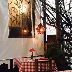 París Le Bistro - Very romantic outside...