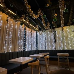 IKTO - Decorated for Christmas