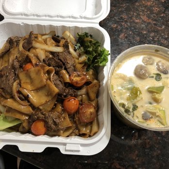 Chao Phra Ya - Beef drunken noodles and galanga soup - Thai Near Me - Herndon, Virginia Chao Phra Ya - Beef drunken noodles and galanga soup - Thai Near Me - Herndon, Virginia
