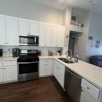 Modern Home Cleaning - After - Home Cleaning Near Me