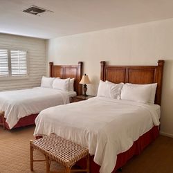 La Casa del Zorro Resort & Spa - Casita Desert Star: Double Queen Bedroom 1 with bathroom