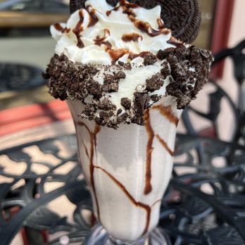 Tina's Place - Cookies & Cream Milkshake - Breakfast & Brunch Near Me - Pinole, California Tina's Place - Cookies & Cream Milkshake - Breakfast & Brunch Near Me - Pinole, California