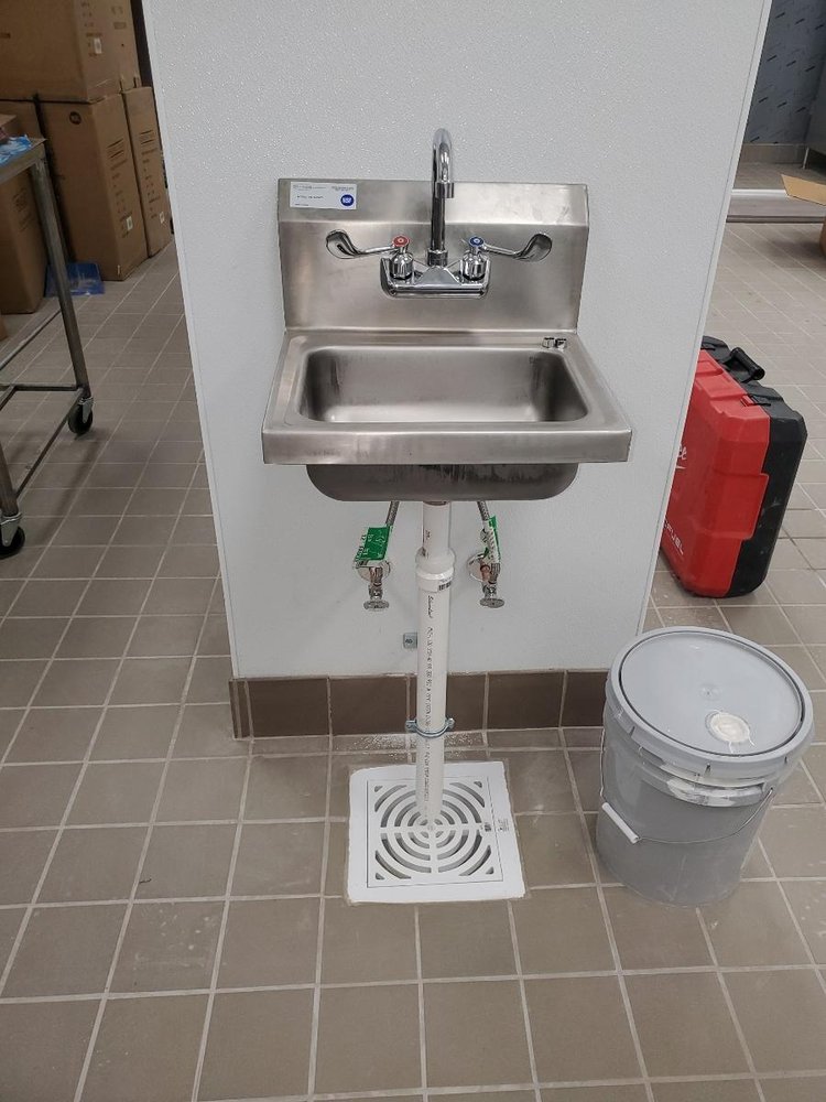 Slide of Reyes Plumbing and Contracting