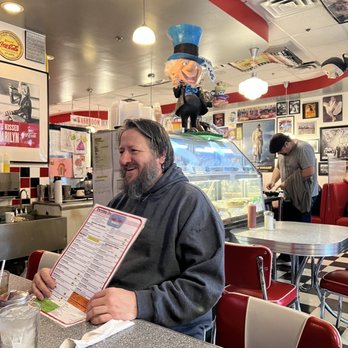 Rockin' Robyn's Diner - Hanging out - Breakfast & Brunch Near Me - Edmonton, Alberta Rockin' Robyn's Diner - Hanging out - Breakfast & Brunch Near Me - Edmonton, Alberta