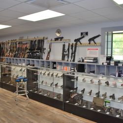 Sandy Run Arms and Ammo - Wide selection of handguns and long guns.