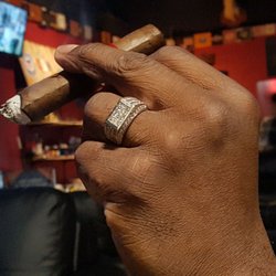 Cigar Headquarters - Nice selection