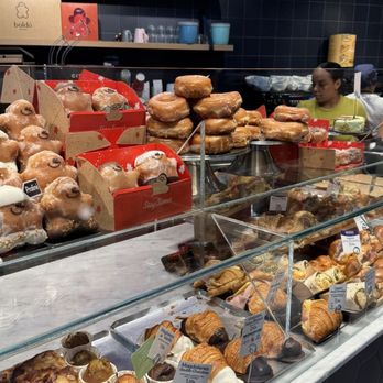 Boldú - Inside - Bakeries Near Me - Barcelona, B Boldú - Inside - Bakeries Near Me - Barcelona, B