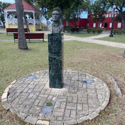 Moses "Buddhoe" Gottlieb-Freedom Statue
