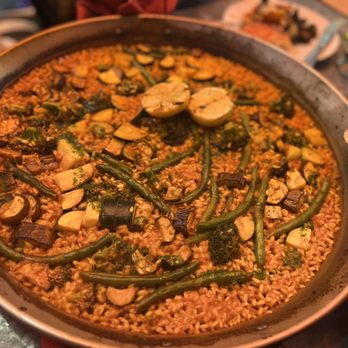 El Born - Veggie paella X2 WITH PAELLA PAN - Spanish Near Me - Brooklyn, New York