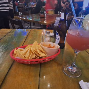LA VECINDAD - Sangria y cerveza - Tacos Near Me - Las Vegas, Nevada LA VECINDAD - Sangria y cerveza - Tacos Near Me - Las Vegas, Nevada