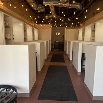 Barkys Bathtime - The stalls available! - Pet Groomers Near Me - Rancho Cucamonga, California Barkys Bathtime - The stalls available! - Pet Groomers Near Me - Rancho Cucamonga, California