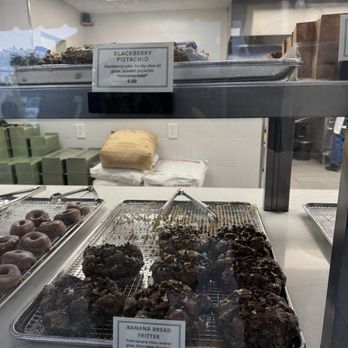 Deaux - Donuts on Display to chose from - Donuts Near Me - Redlands, California