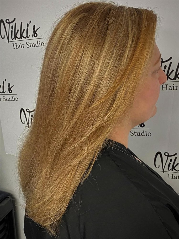 Vikki's Hair Studio Logo
