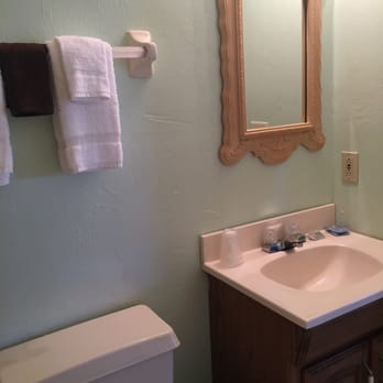 Dockside Motel - Spotless bathroom! - Hotels Near Me - Cedar Key, Florida Dockside Motel - Spotless bathroom! - Hotels Near Me - Cedar Key, Florida