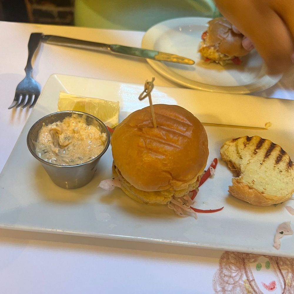 Tavern on Jane - Crab Cake Sliders - New American Near Me - New York, New York Tavern on Jane - Crab Cake Sliders - New American Near Me - New York, New York