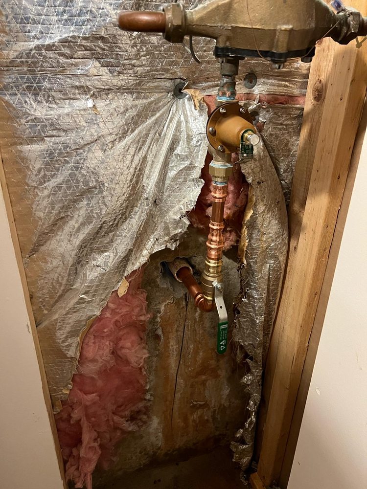 Slide of Medert Services