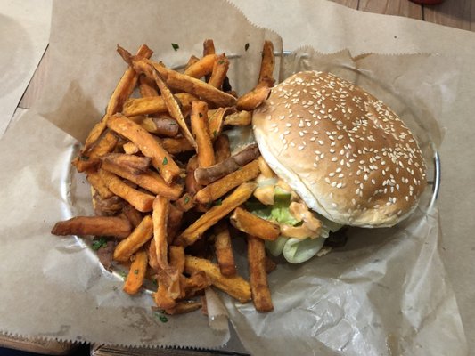 Farm Burger Grant Park by null