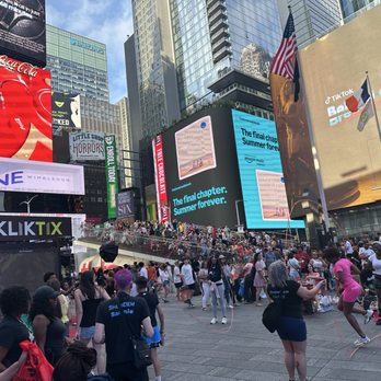 Times Square - Double Dutch in the square - Landmarks & Historical Buildings Near Me - New York, New York Times Square - Double Dutch in the square - Landmarks & Historical Buildings Near Me - New York, New York