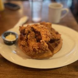 Shirley's Diner - Chicken & Waffle