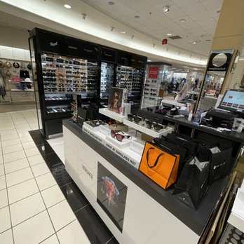 Sunglass Hut - Sunglasses Near Me - Ann Arbor, Michigan