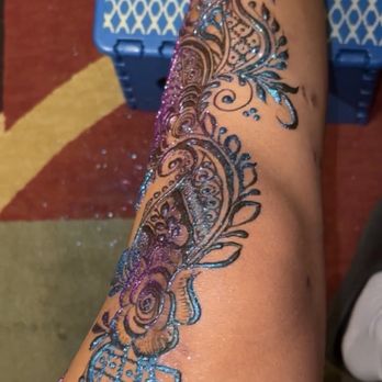 Henna Trendz - She added glitter to it after ! - Henna Artists Near Me