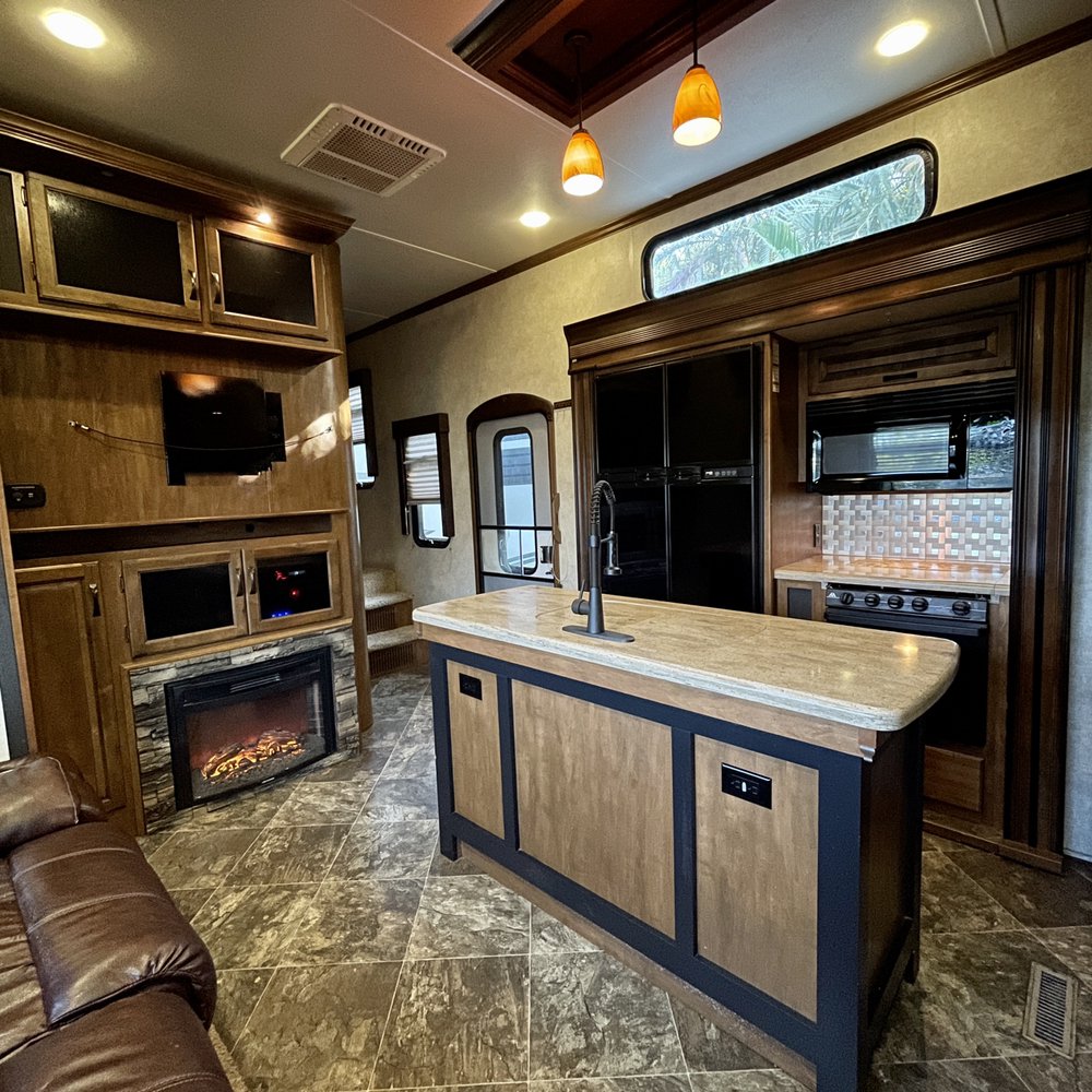 MIAMI RV SALES Updated September 2024 10 Photos 677 NW 99th St