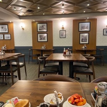 Mr. Banks Diner - a view of the dining area - Breakfast & Brunch Near Me - Commerce, California