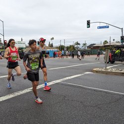 A Run Through Redlands - 10k leaders