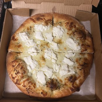 Primo's Pizzeria - 46. White Pizza (personal size) - Pizza Near Me - Lakeland, Florida