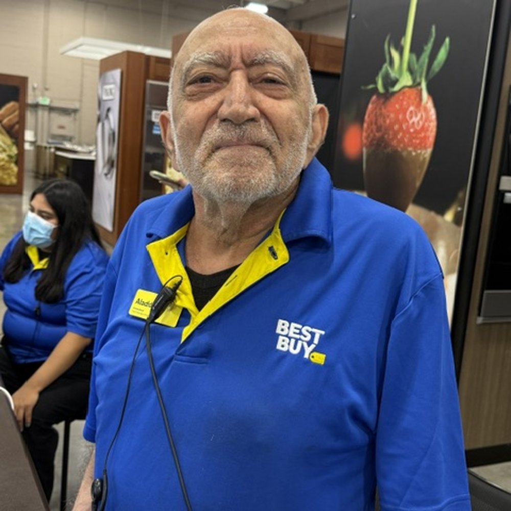 Best Buy - Aladdin - this is the guy, he's awesome !!! - Electronics Near Me - Los Angeles, California Best Buy - Aladdin - this is the guy, he's awesome !!! - Electronics Near Me - Los Angeles, California