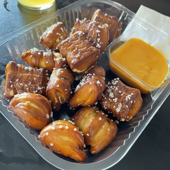 Pillory Pub - a tray of pretzels and a glass of beer - Pubs Near Me - Plymouth, Massachusetts Pillory Pub - a tray of pretzels and a glass of beer - Pubs Near Me - Plymouth, Massachusetts