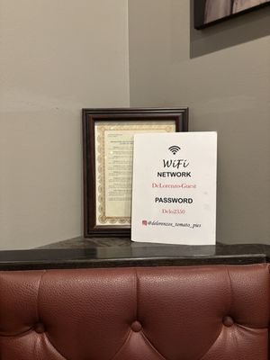 De Lorenzo's Tomato Pies by null