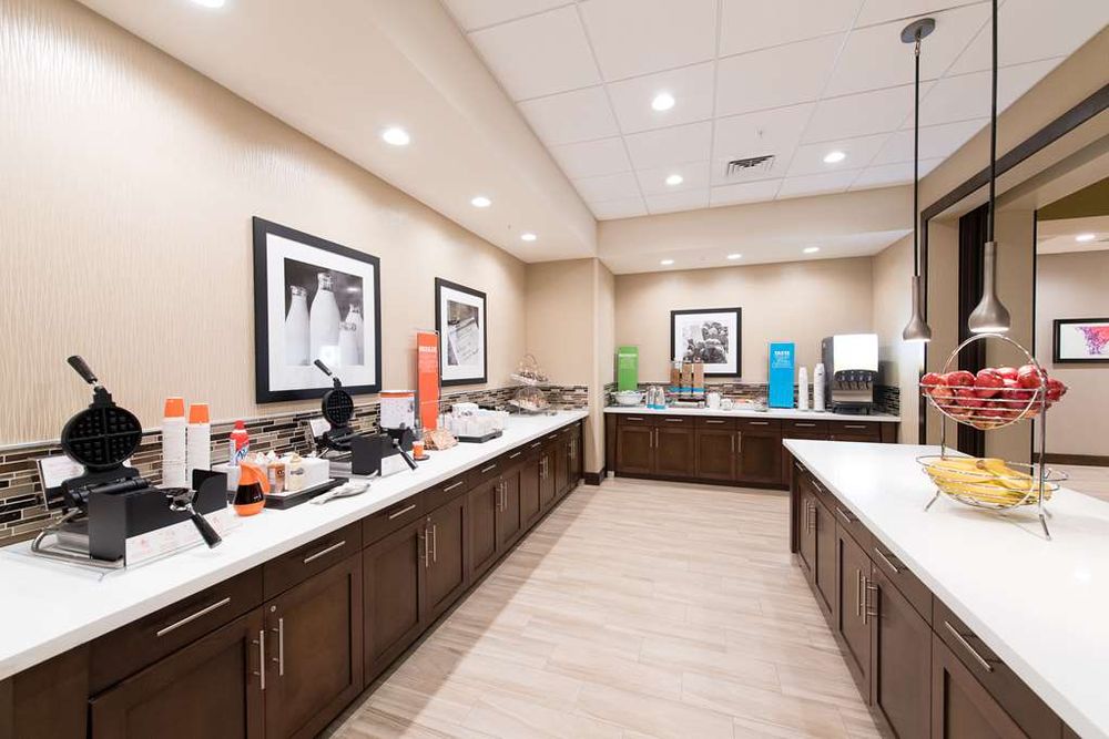Hampton Inn & Suites Fayetteville