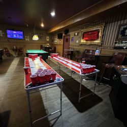 Horseshoe Bar & Grill