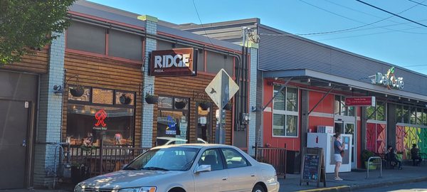 Ridge Pizza NE by null