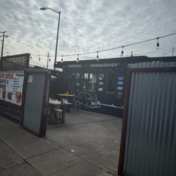 Sideshow Kitchen - Burgers Near Me - Oakland, California Sideshow Kitchen - Burgers Near Me - Oakland, California