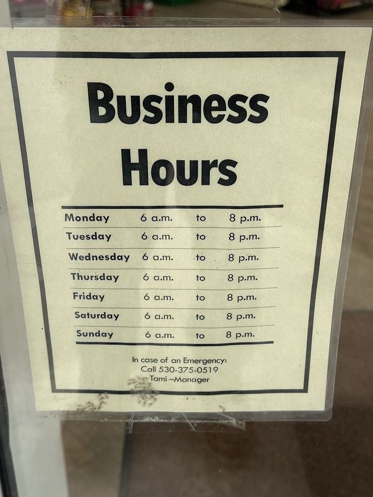 Lake Almanor Station Market Logo