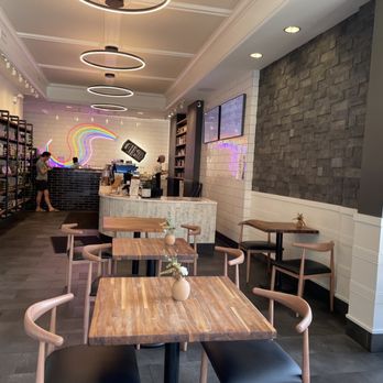 JuiceRx - a coffee shop with tables and chairs - Juice Bars & Smoothies Near Me - Chicago, Illinois