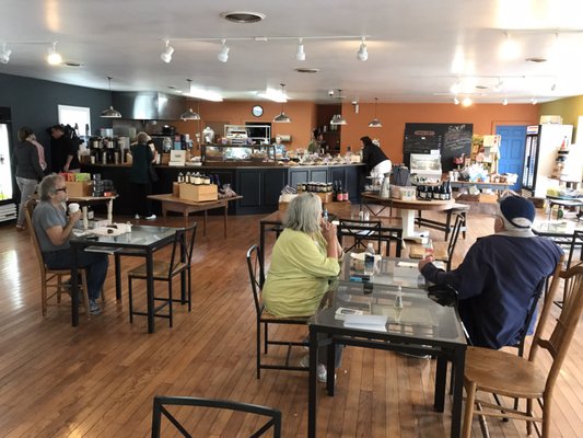 Dot’s Market by null