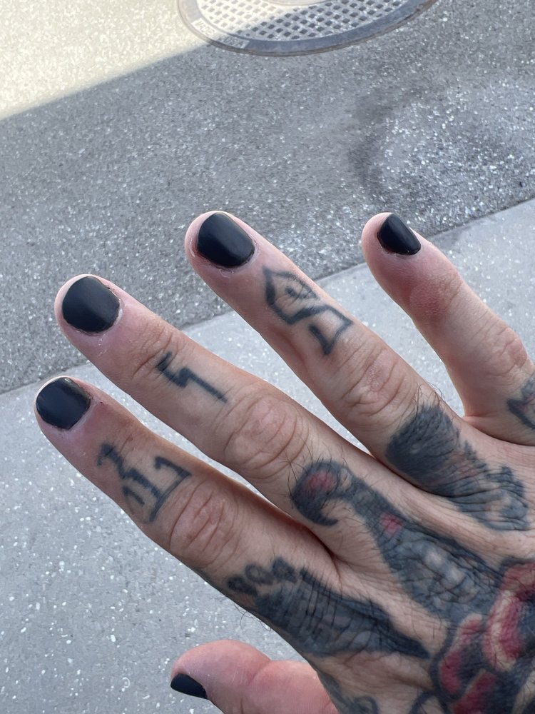 Sun City Nails Image