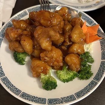 Peking Chinese Restaurant - General Tso chicken - Chinese Near Me - Rhinelander, Wisconsin Peking Chinese Restaurant - General Tso chicken - Chinese Near Me - Rhinelander, Wisconsin