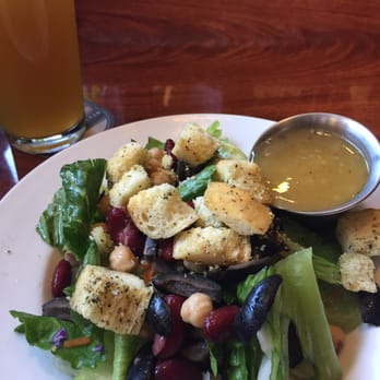 Pete's Restaurant & Brewhouse - Salad w/Italian dressing - Pizza Near Me - Rocklin, California