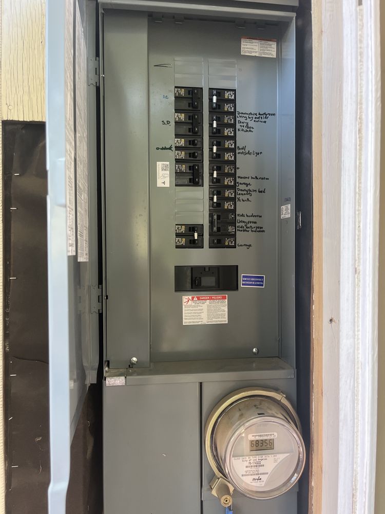 Slide of Bluplug Electrical Solutions