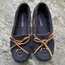 Howard's Leather Store - Kids moccasins